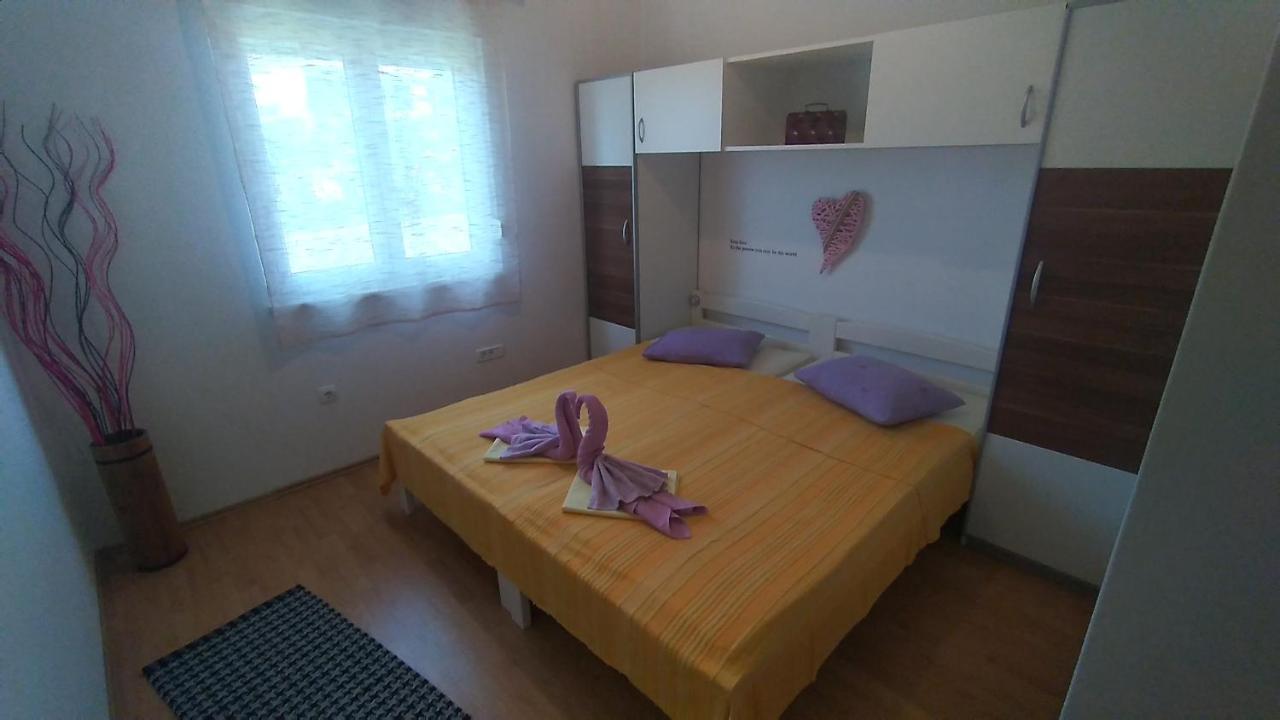 Apartman Ana Pula Exterior photo